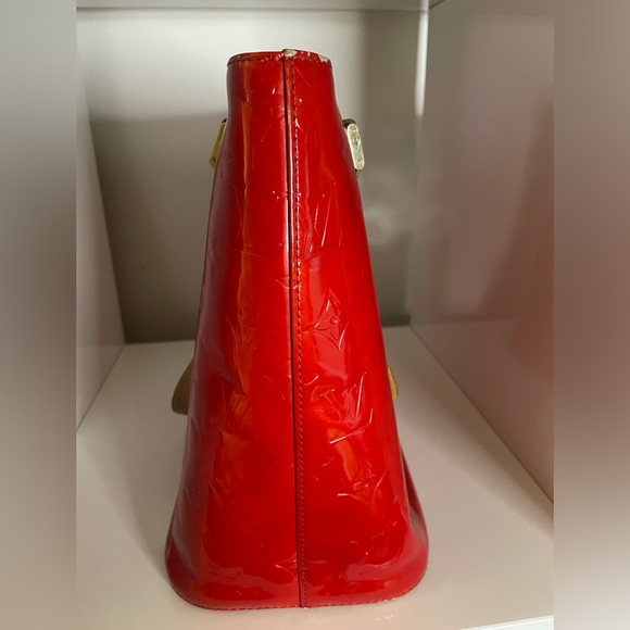 Louis Vuitton Monogram Vernis Houston LV Logo Red Patent Tote Bag - Picture 4 of 10